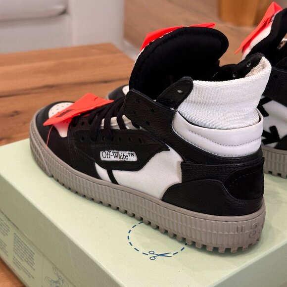 Off-White 3.0 OFF-COURT SNEAKERS - Picture 6 of 11